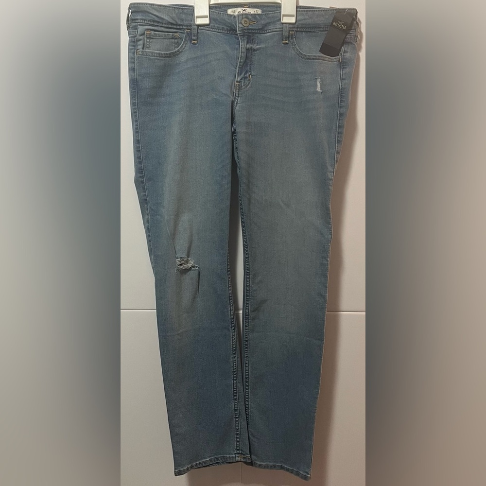 Hollister Skinny Jeans 15S W32 L30. NWT